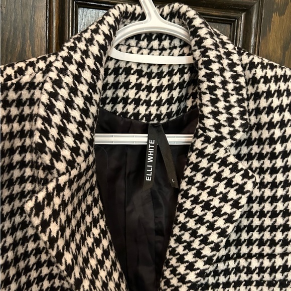 Chic wool cropped houndstooth blazer. Perfect condition. - Picture 2 of 5